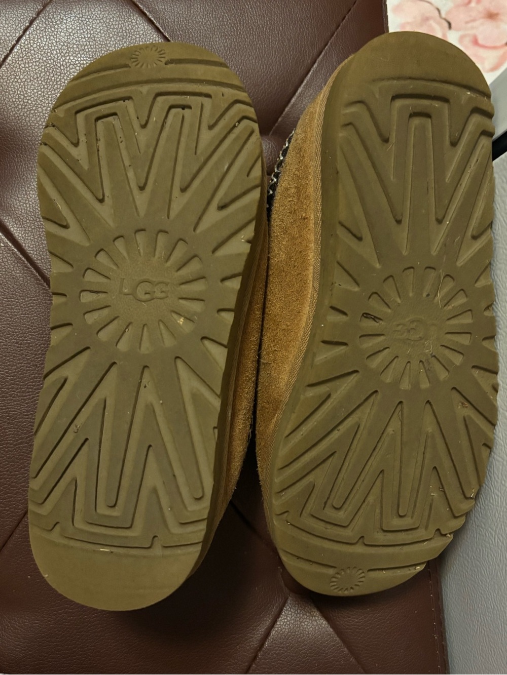 UGG Chestnut Suede Shearling Clog - Picture 7 of 7